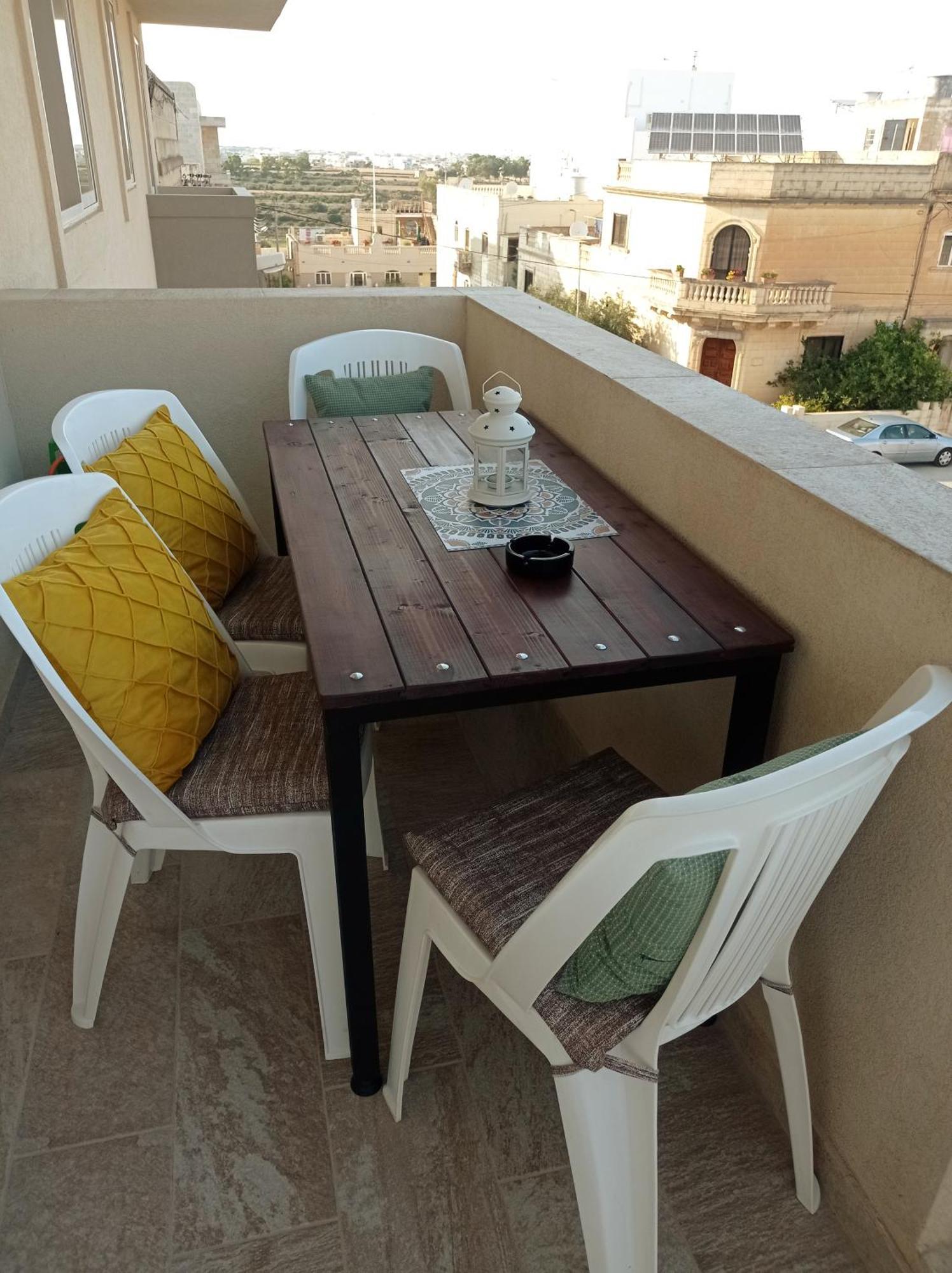Joseph 2 Stylish Flat With Open Views, Just 4km From The Airport Or Siggiewi